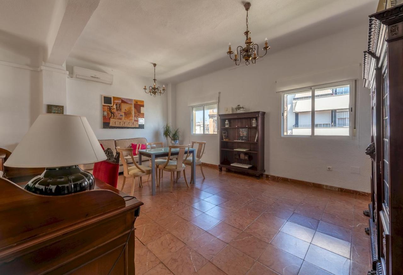 Wide And Traditional- 2Bd 1Bth- Gavidia Sevilha Exterior foto